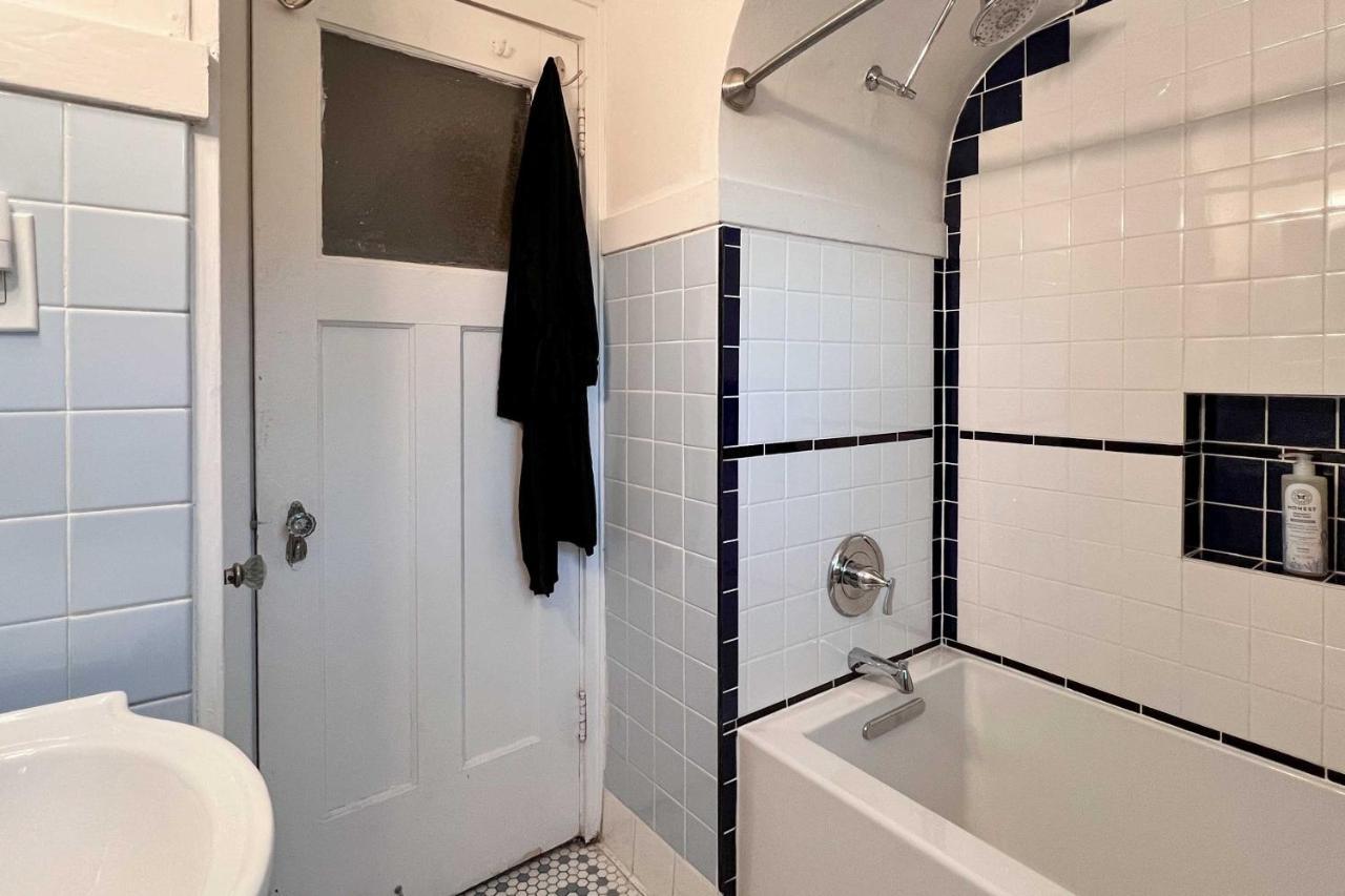 Chic Milwaukee Apartment In Hip Neighborhood! Ngoại thất bức ảnh